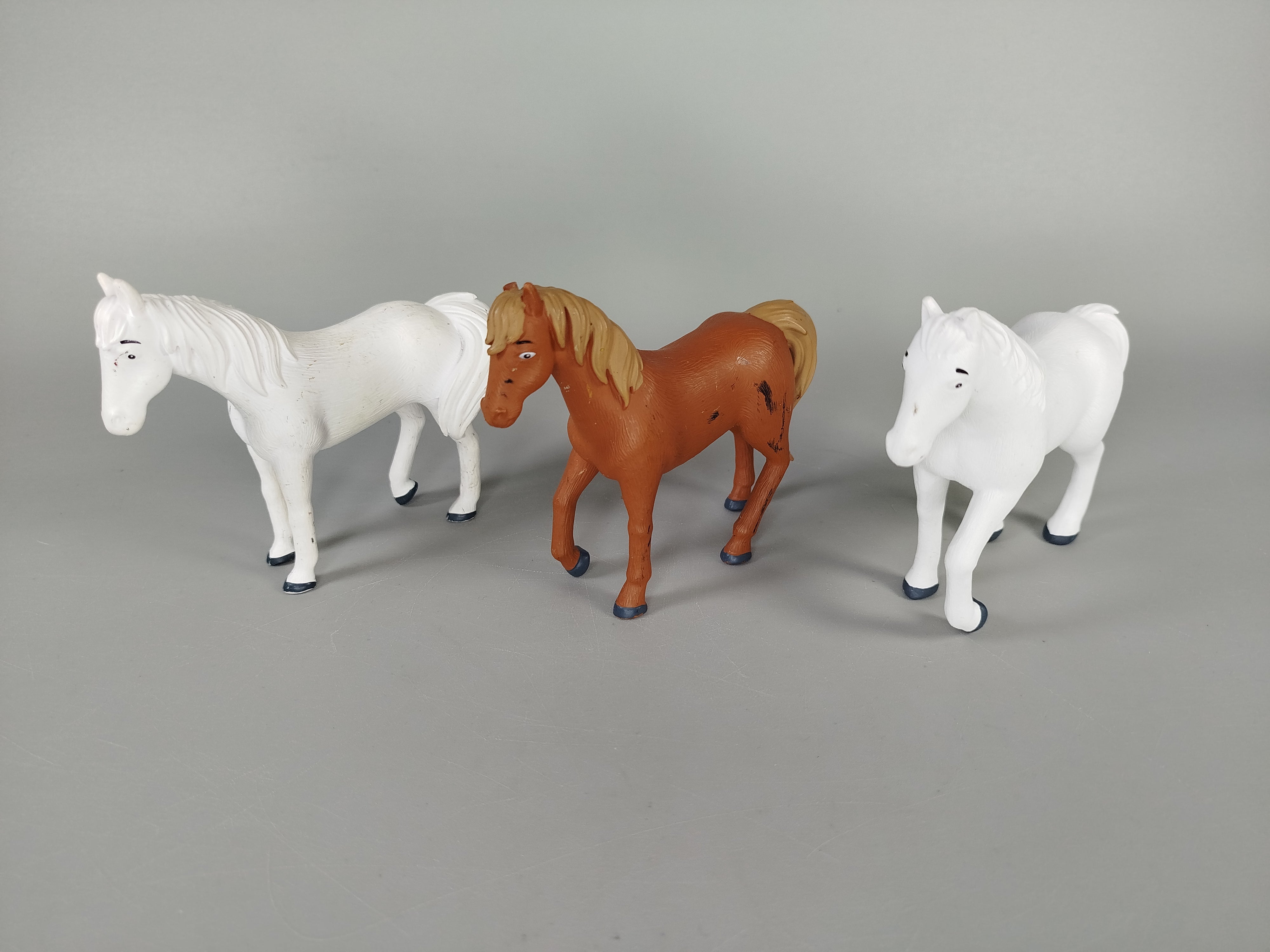 KIDDINX Pferdefiguren Set von 3, gut erhalten